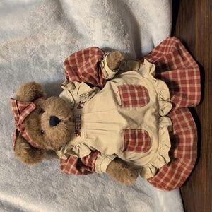 Boyds Bear Aunt Becky Bearchild Plaid Dress Teddy Bear